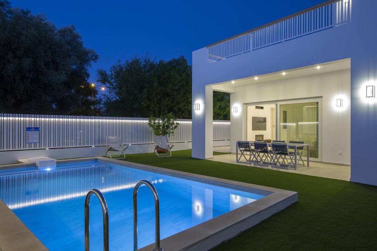 The Quad Luxury Villas Lygia  Luaran gambar