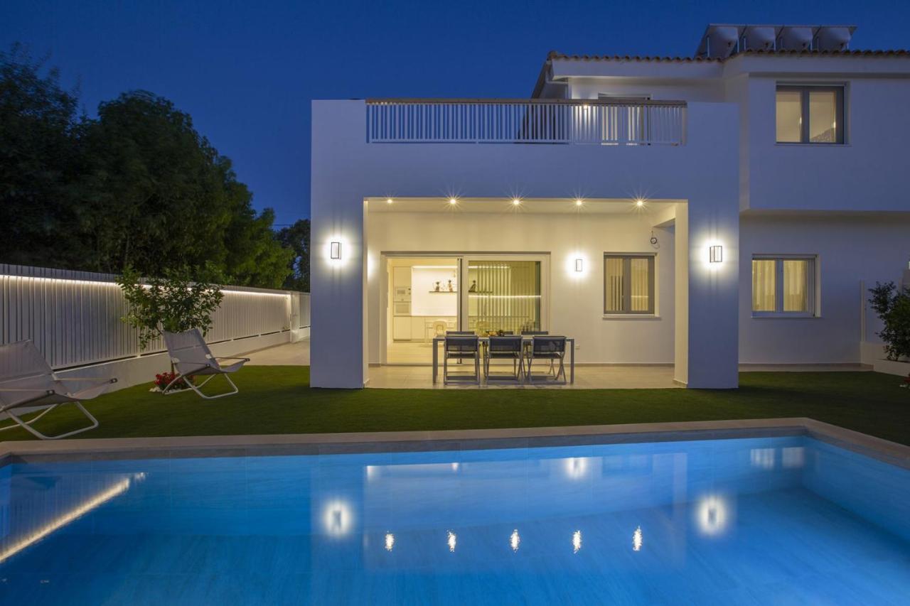 The Quad Luxury Villas Lygia  Luaran gambar