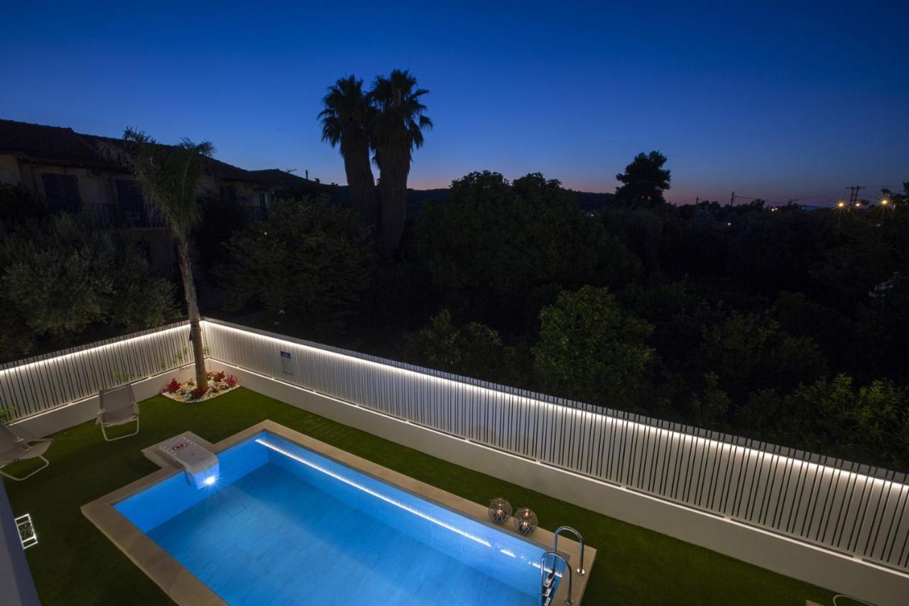 The Quad Luxury Villas Lygia  Luaran gambar