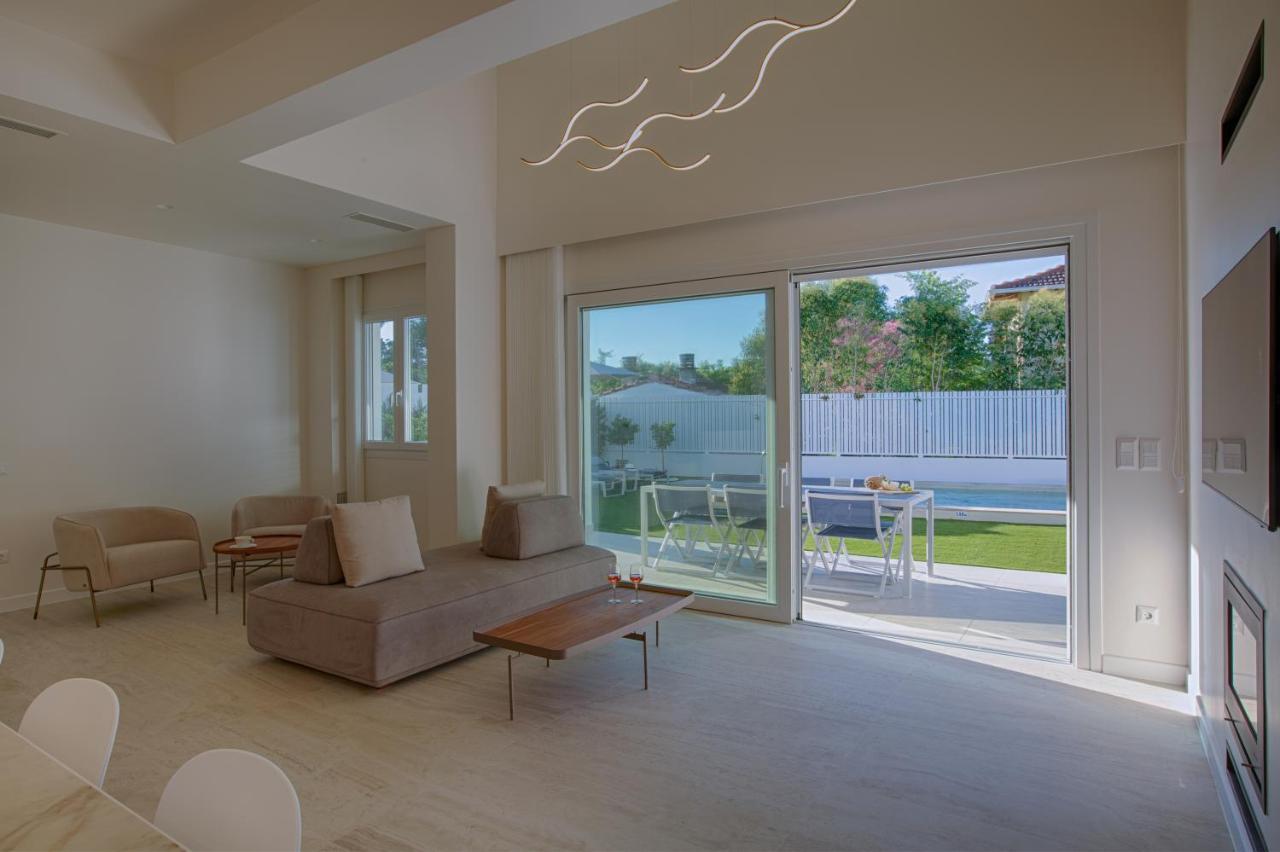 The Quad Luxury Villas Lygia  Luaran gambar